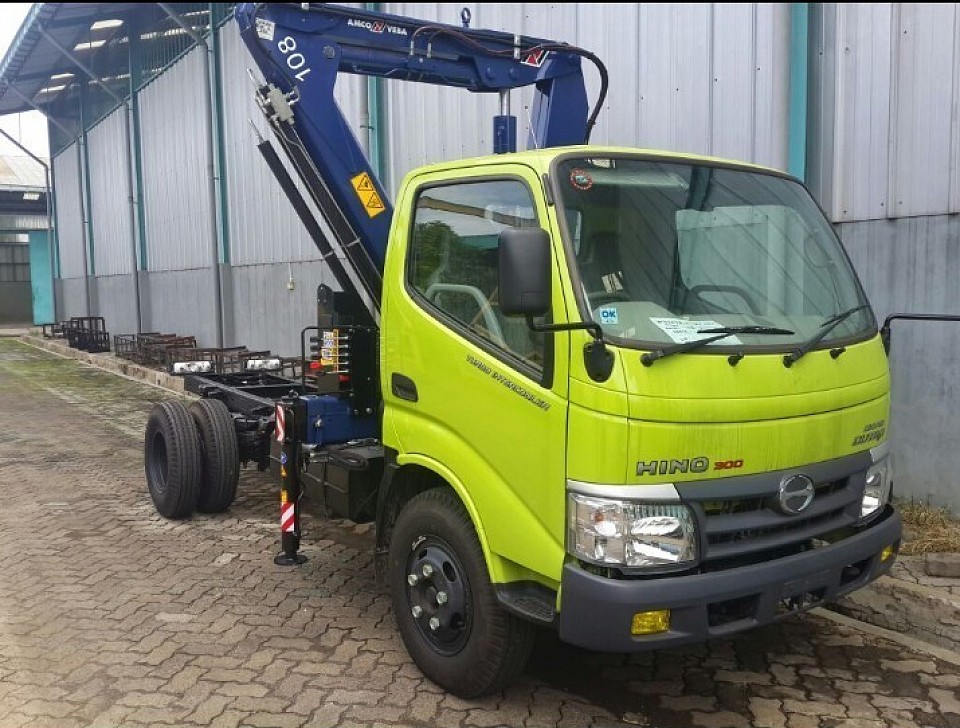 HINO DUTRO 115 HD, 136 HD, 136 HDX, 136 HDL untuk Jenis Crane sesuai Kebutuhan Daya Angkut yang dimuat, hubungi Herman 0812-8322-6966
