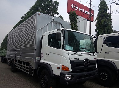HINO RANGER FG 260 JP 7.5 meter & FG 260 JS 8.5 meter Long Sasis 6 ban, bisa dibuat model BAK, BOX, WINGBOX, LOSBAK, TOWING, CRANE, informasi lebih lanjut hubungi Herman 0812-8322-6966