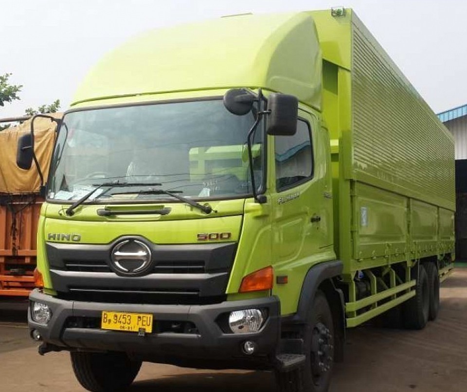 HINO RANGER FL 260 JW, FL 260 JW ABS, FL 280 JW 6x2, FM 280 JW 6x4 10 ban, bisa dibuat model BAK, BOX, WINGBOX, LOSBAK, LOGGING, TOWING, CRANE, SELFLOADER, TANKI SAWIT, TANKI KIMIA, lebih lanjut silahkan hubungi Herman 0812-8322-6966