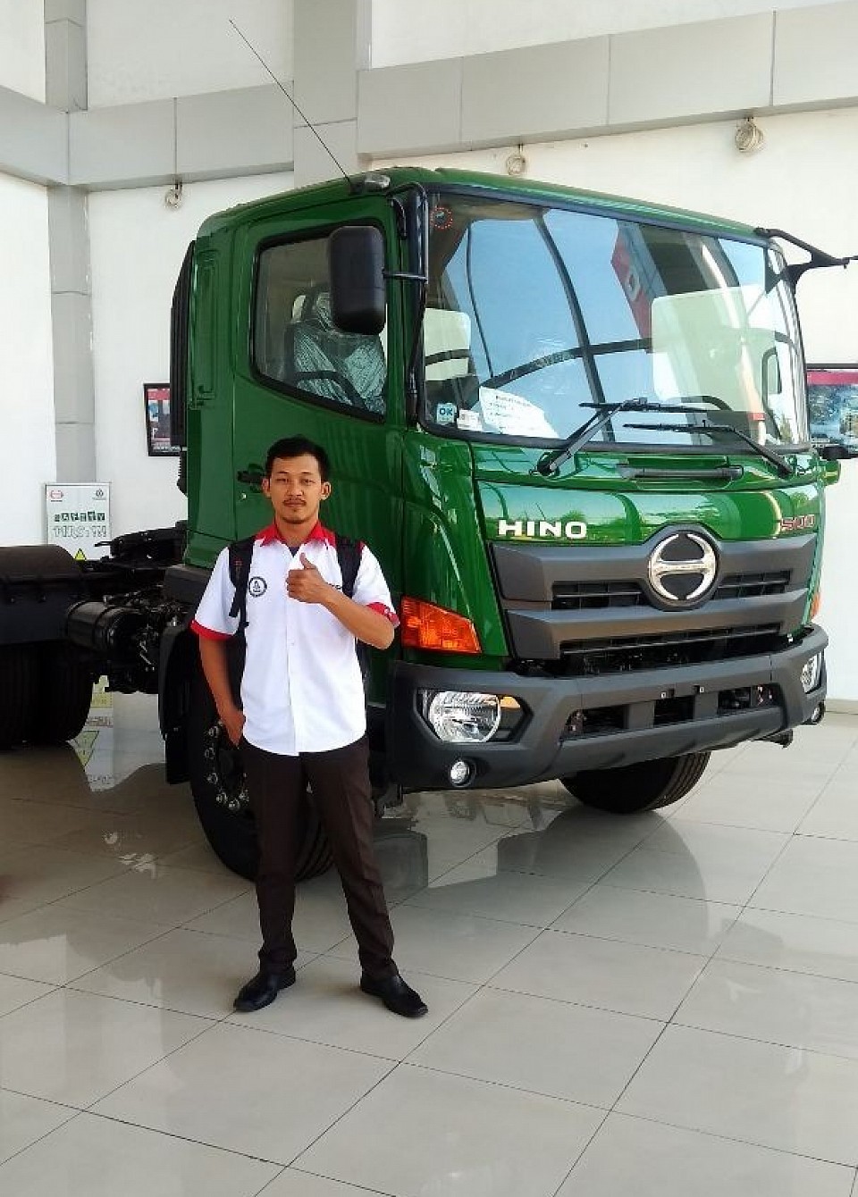 DEALER HINO JAKARTA (JABODETABEK) JAWA BARAT & BANTEN, Sales Consultant Product, silahkan hubungi Herman 0812-8322-6966