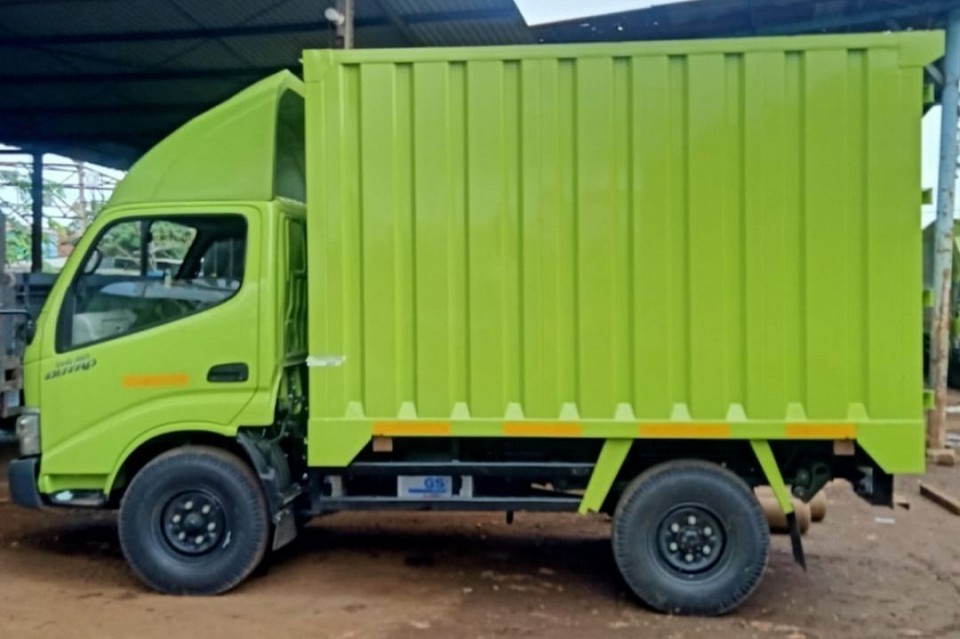 HINO DUTRO 115 SD 4 ban, bisa dibuat model BAK, BOX, LOSBAK, WINGBOX* silahkan hubungi Herman 0812-8322-6966
