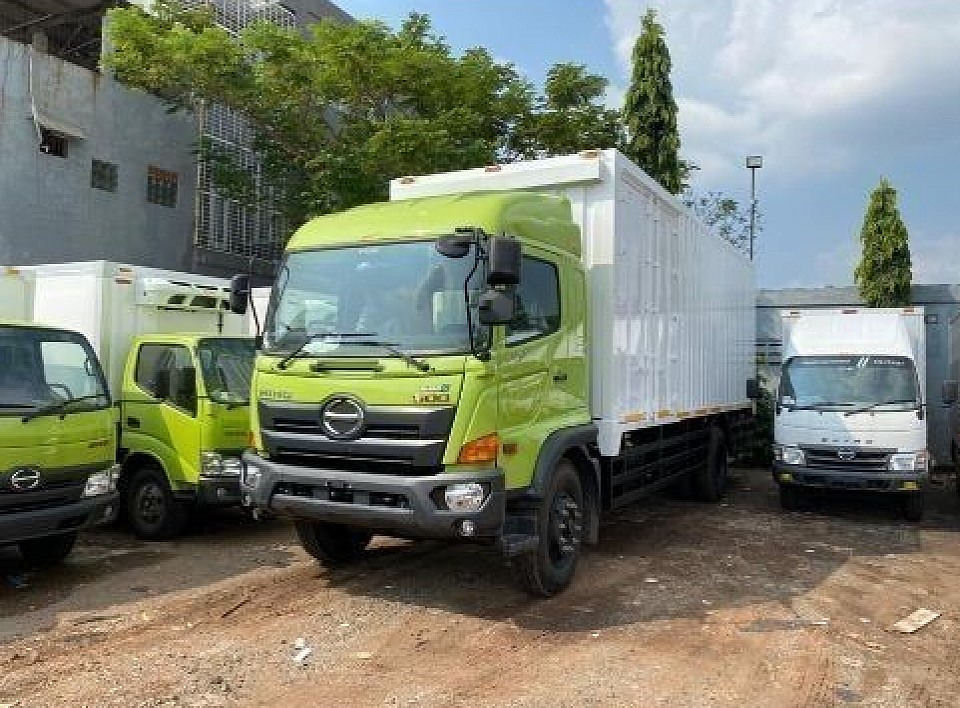 HINO RANGER FG 260 JP 7.5 meter & FG 260 JS 8.5 meter Long Sasis 6 ban, bisa dibuat model BAK, BOX, WINGBOX, LOSBAK, TOWING, CRANE, lebih lanjut silahkan hubungi Herman 0812-8322-6966