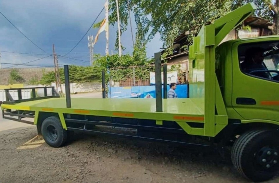 HINO DUTRO 136 MDL STD, 136 HDL gardan 6.4 PS 4x2 6 ban Long Sasis 5.5 & 5.8 meter, panjang lebih dari itu silahkan hubungi Herman 0812-8322-6966