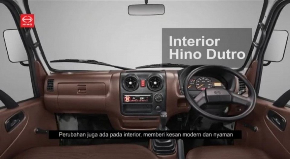 interior unit HINO DUTRO EURO4 memberikan kesan modern dan nyaman, untuk pemesanan silahkan hubungi Herman 0812-8322-6966